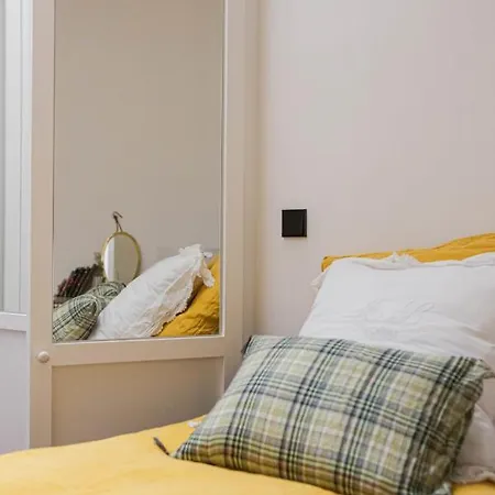 Apartment Guestready - Cozy Well-equipped Studio In Montmartre For 2! Paris